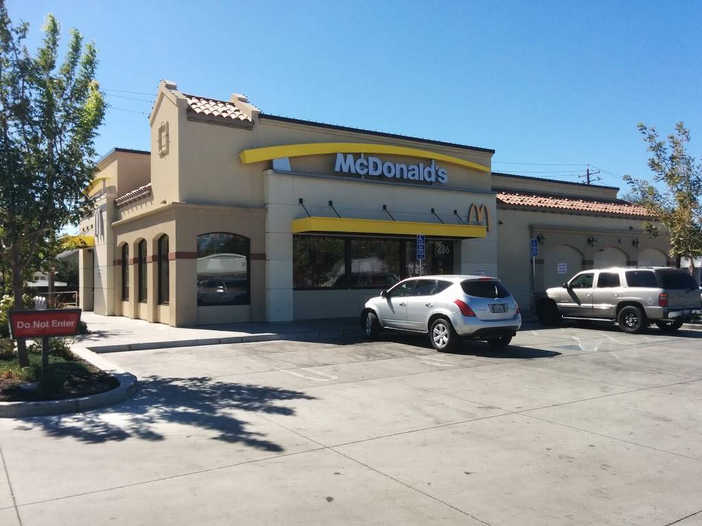 McDonalds | cafe | 236 E 11th St, Tracy, CA 95376, USA | 2092218826 OR +1 209-221-8826