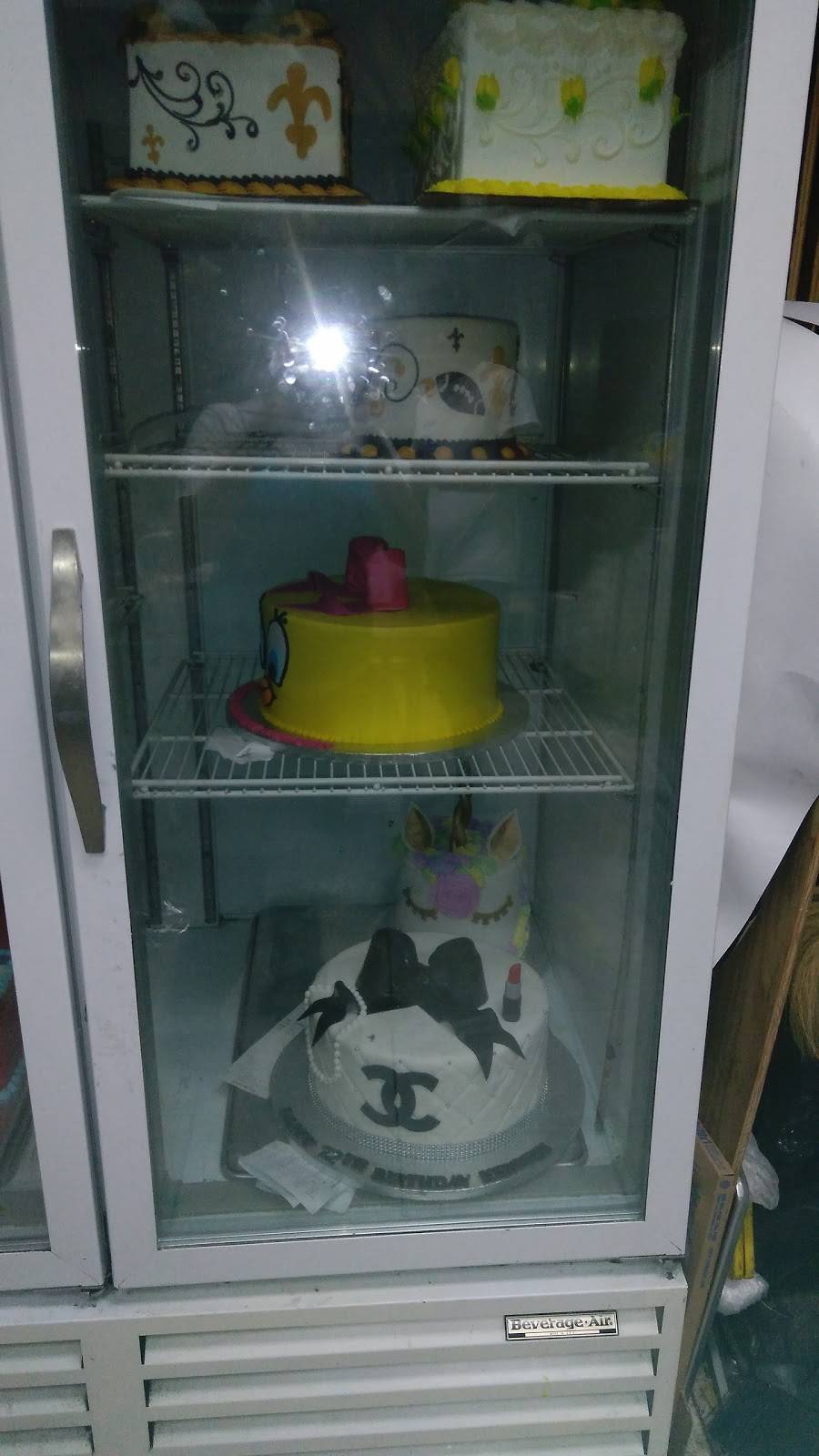 Chriss Donuts | bakery | 7030 Bullard Ave, New Orleans, LA 70128, USA | 5042185814 OR +1 504-218-5814