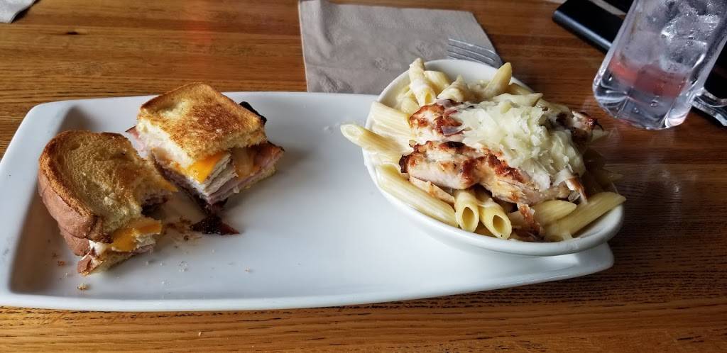 Applebees Grill + Bar | restaurant | 4320 N Leavitt Rd, Lorain, OH 44053, USA | 4402824442 OR +1 440-282-4442