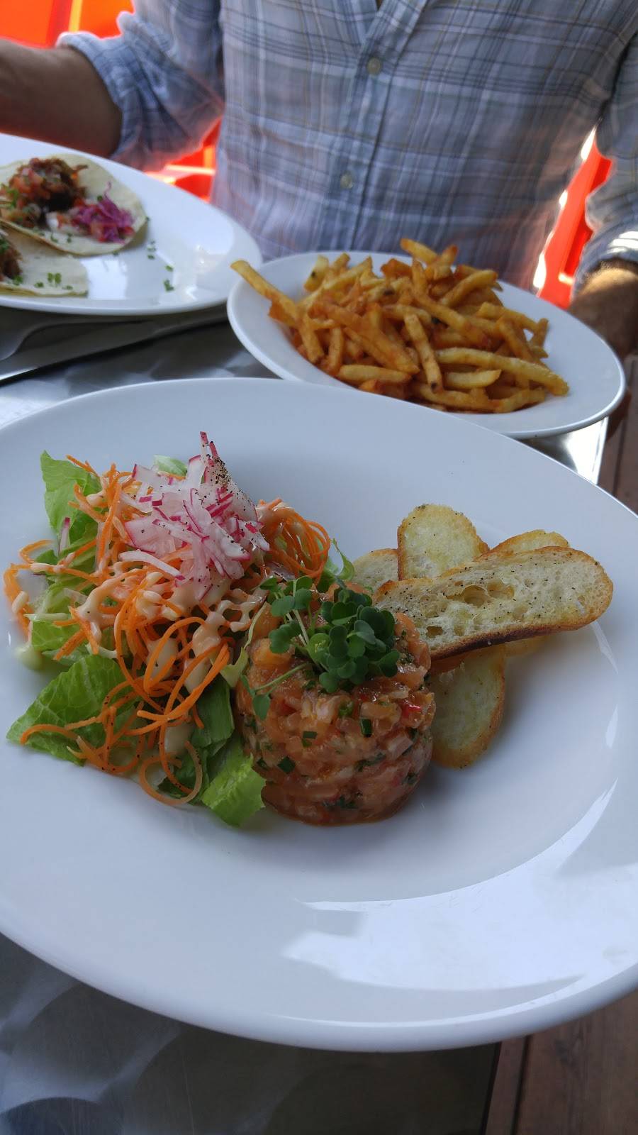 Le Zotique | restaurant | 227 Rue Saint-Zotique E, Montréal, QC H2S 1L2, Canada | 5149035899 OR +1 514-903-5899