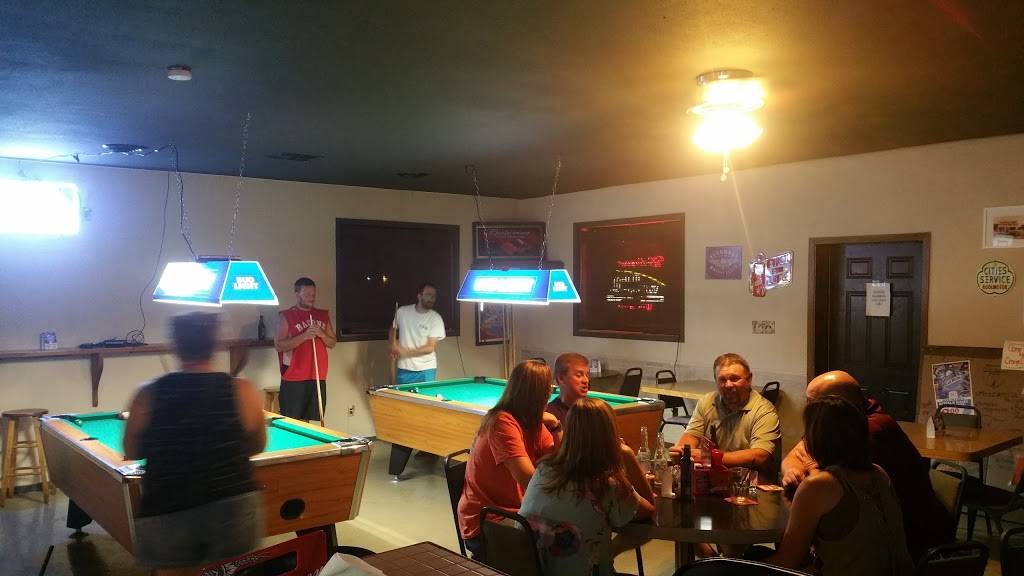 Bender on 7 | restaurant | 820 S Summit St, Girard, KS 66743, USA | 6207244860 OR +1 620-724-4860