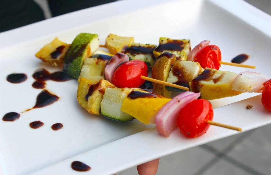 Blackfinn Ameripub - Merrifield | restaurant | 2750 Gallows Rd, Vienna, VA 22180, USA | 7032070100 OR +1 703-207-0100