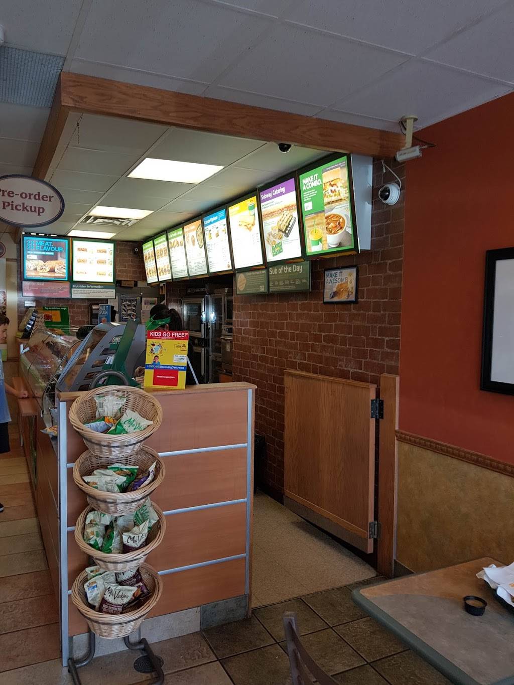 Subway | restaurant | 42 Old Kingston Rd, Ajax, ON L1T 2Z7, Canada | 9054268212 OR +1 905-426-8212