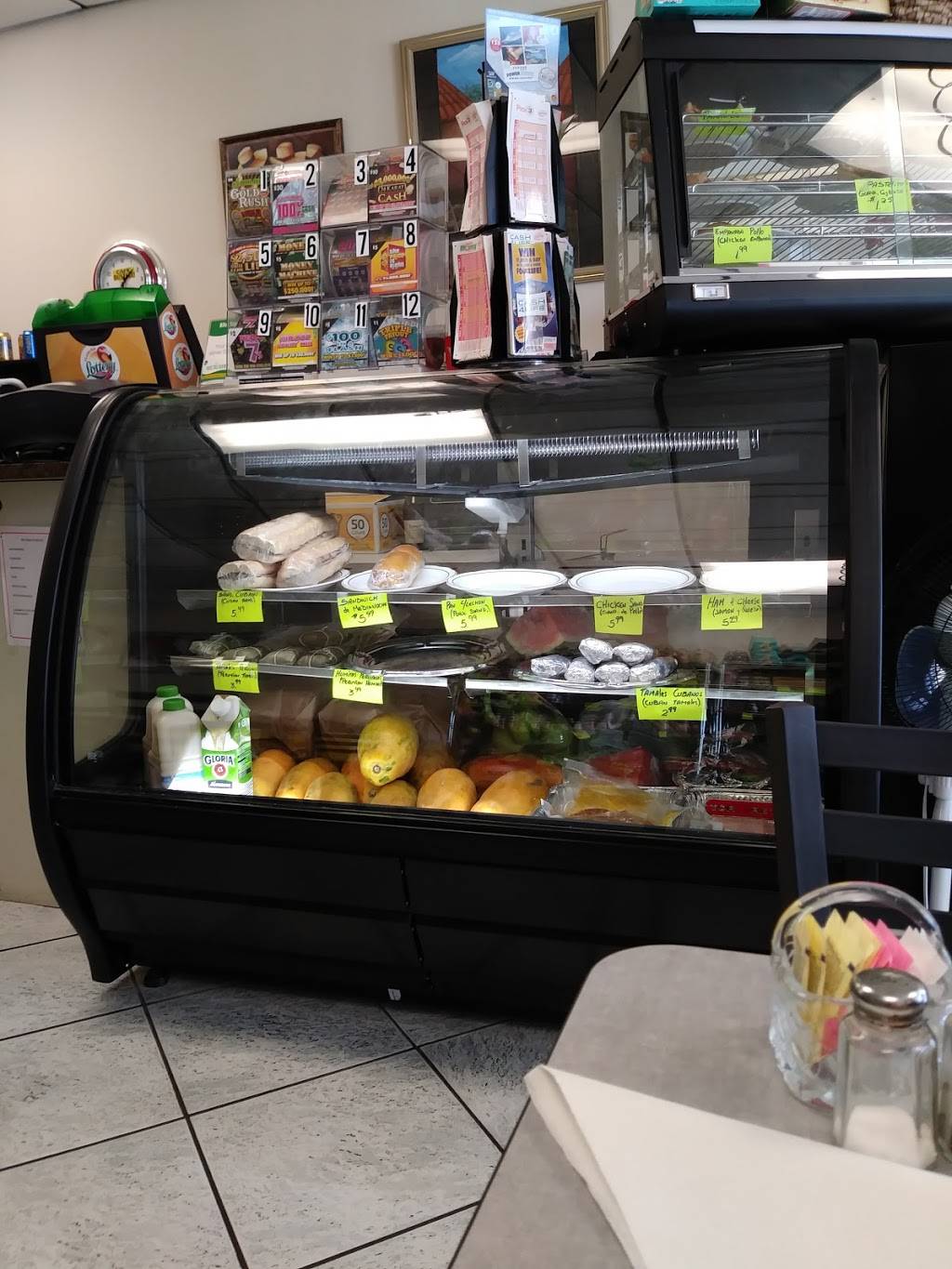 Nandos Cafe | restaurant | 501 N Beneva Rd #220, Sarasota, FL 34232, USA | 9419554177 OR +1 941-955-4177