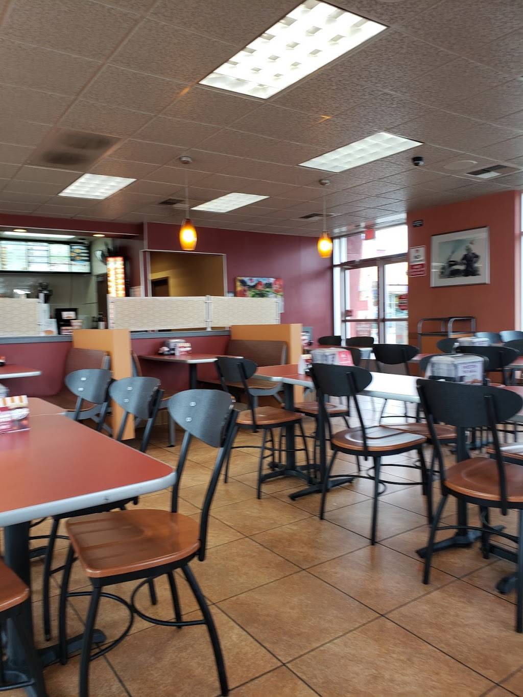 Jack in the Box | restaurant | 720 E Dyer Rd, Santa Ana, CA 92705, USA | 7145464296 OR +1 714-546-4296