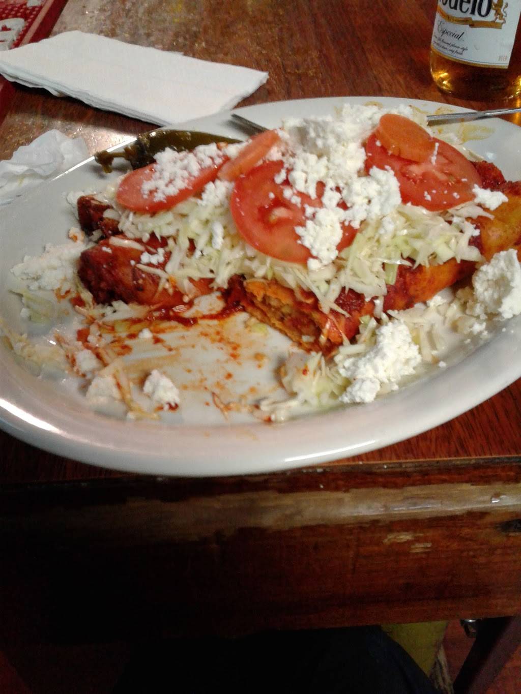 7 Mares Restaurant | restaurant | 595 N Pacific Hwy, Woodburn, OR 97071, USA | 5039823838 OR +1 503-982-3838