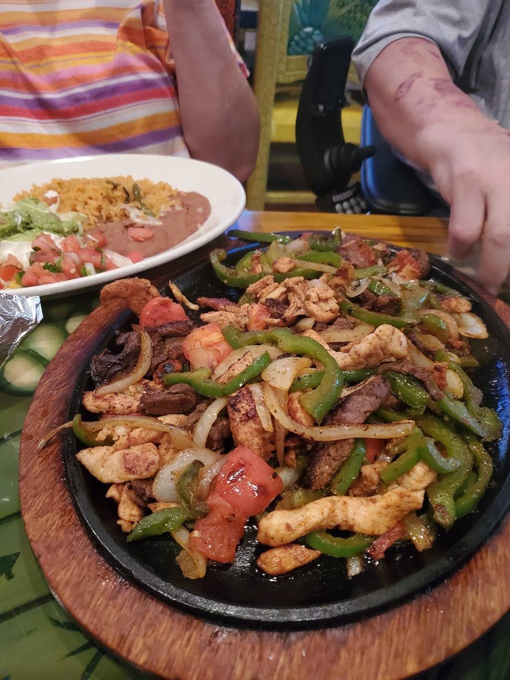 El Jimador | restaurant | 1705 E Lamar Alexander Pkwy, Maryville, TN 37804, USA | 8656816040 OR +1 865-681-6040