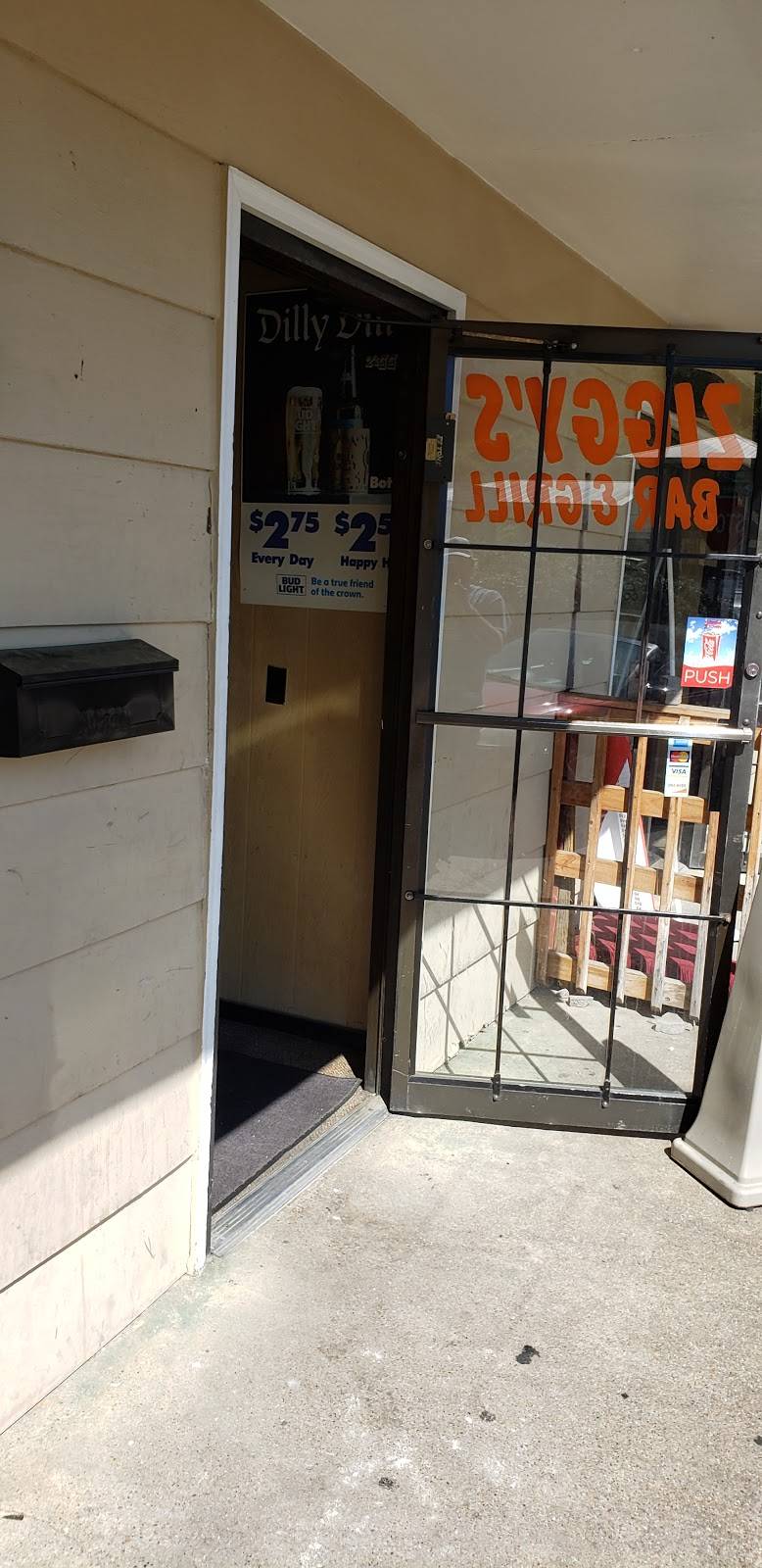 Ziggys | restaurant | 607 Cherokee Blvd, Chattanooga, TN 37405, USA | 4232658711 OR +1 423-265-8711