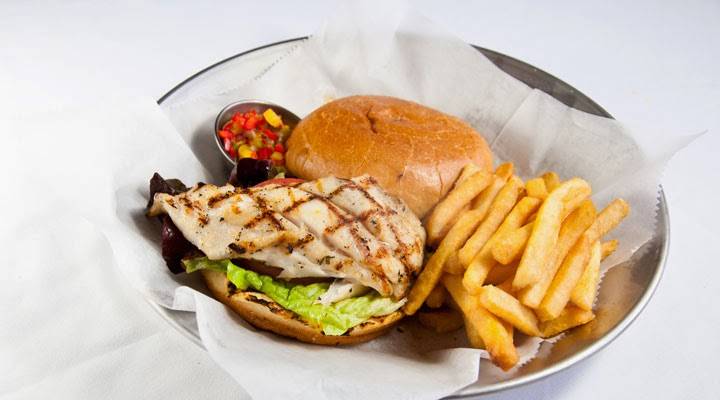 Blue Pointe Oyster Bar & Seafood Grill | restaurant | 13499 S Cleveland Ave, Fort Myers, FL 33907, USA | 2394330634 OR +1 239-433-0634