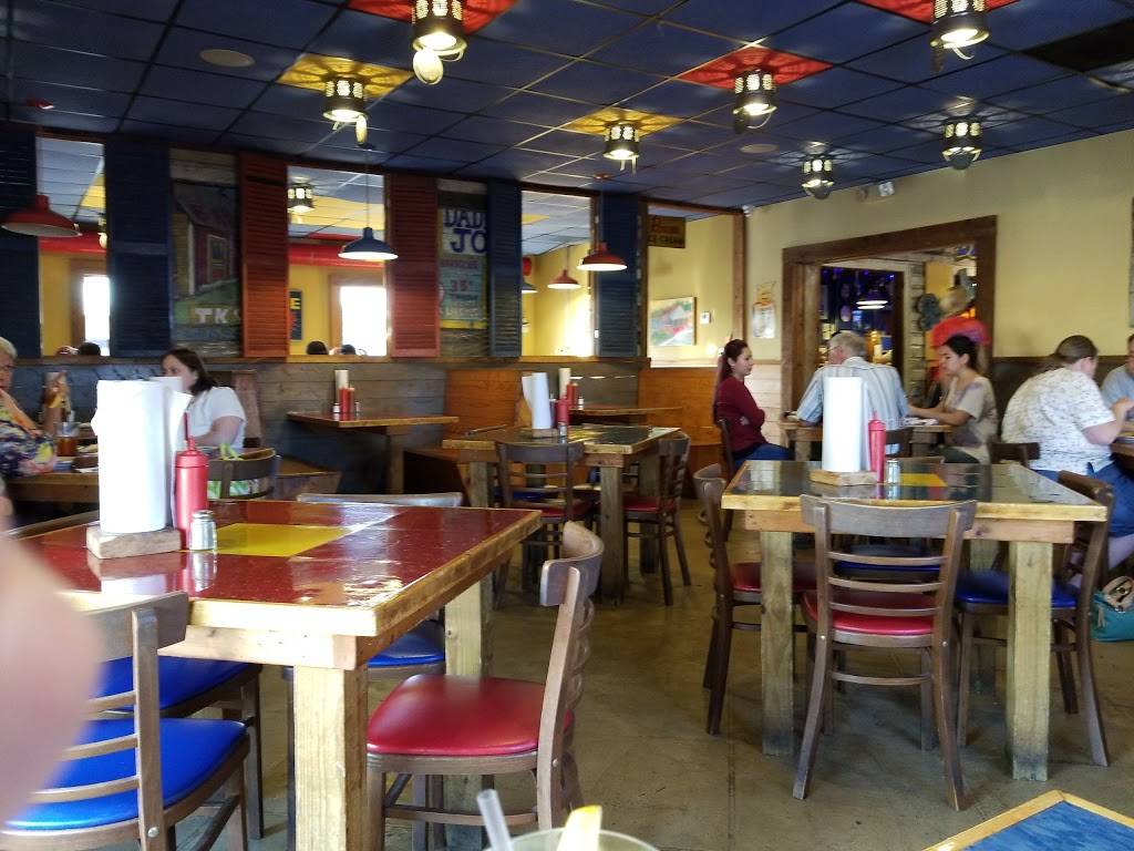 Daddy Joes Beach House BBQ and Grill | restaurant | 1400 W Floyd Baker Blvd, Gaffney, SC 29341, USA | 8644877427 OR +1 864-487-7427