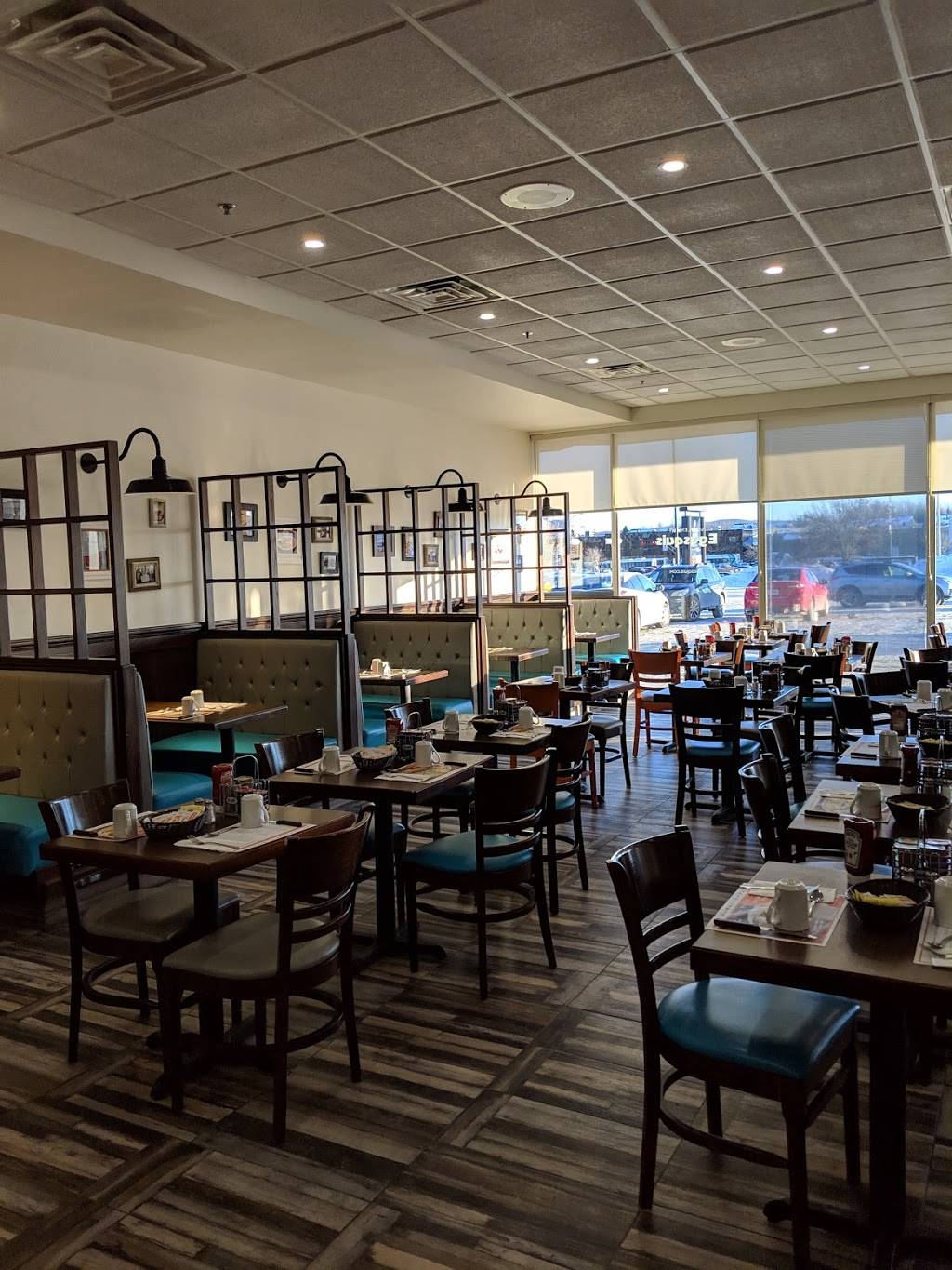 Eggsquis | restaurant | 3143 Boul de Portland, Sherbrooke, QC J1L 2P1, Canada | 8193463553 OR +1 819-346-3553