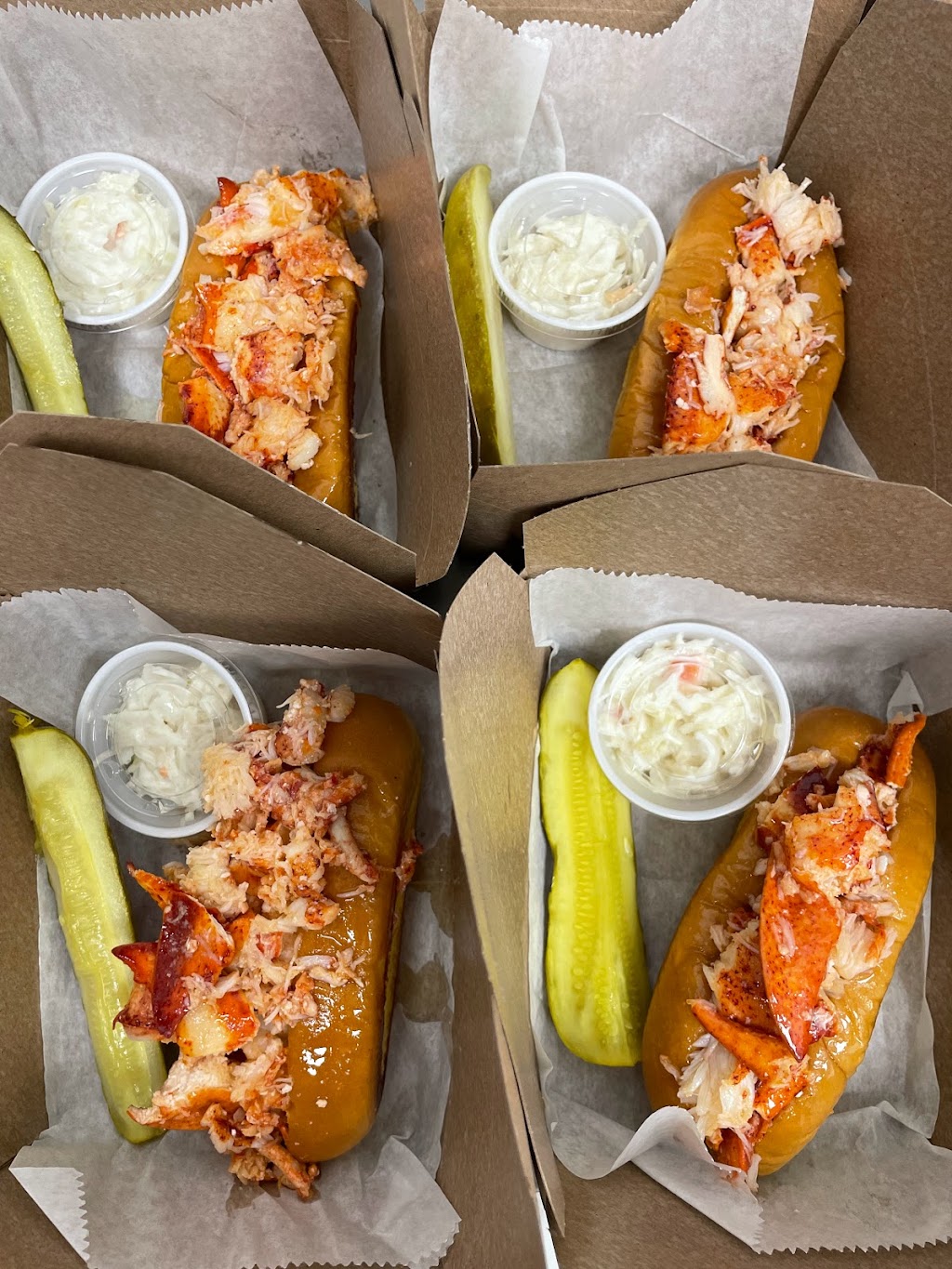 Mystic Lobster Roll Co - Naples, Vanderbilt Shoppes | restaurant | 2355 Vanderbilt Beach Rd Bay #148, Naples, FL 34109, USA | 2396316553 OR +1 239-631-6553