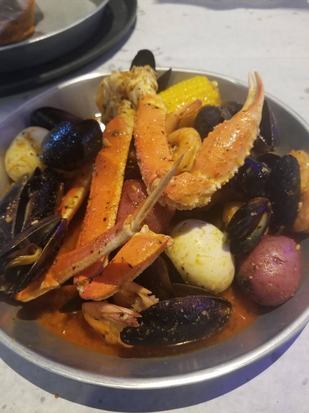 King Crab | restaurant | 7401 E Independence Blvd, Charlotte, NC 28227, USA | 9802990029 OR +1 980-299-0029