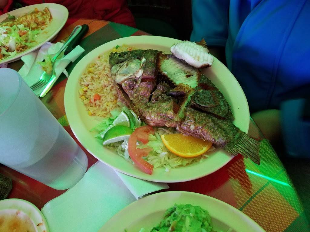 Faros | restaurant | 411 E Main St, East Dundee, IL 60118, USA | 8474260506 OR +1 847-426-0506