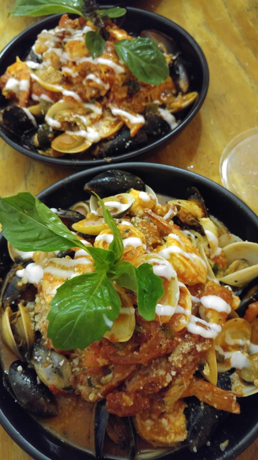 Enricos Italian Cucina & Catering Co. | restaurant | 986 Main St, Salem, NJ 08079, USA | 8564554759 OR +1 856-455-4759