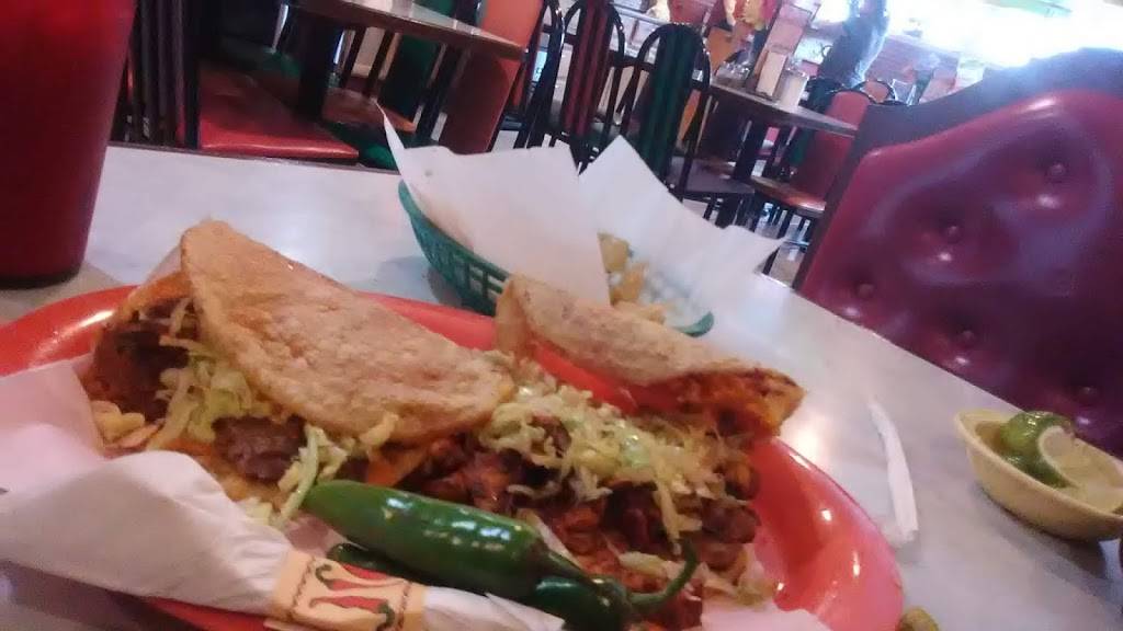 Birrieria De La Torre | restaurant | 6724 S Pulaski Rd, Chicago, IL 60629, USA | 7737676075 OR +1 773-767-6075