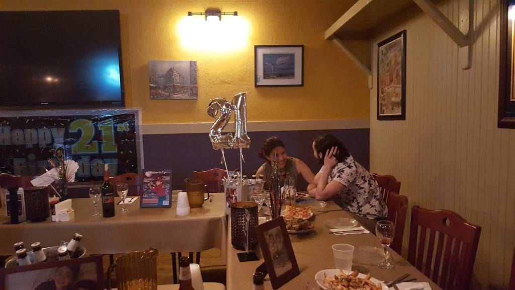 Roccos Town House | restaurant | 21 N 3rd St, Hammonton, NJ 08037, USA | 6095619384 OR +1 609-561-9384