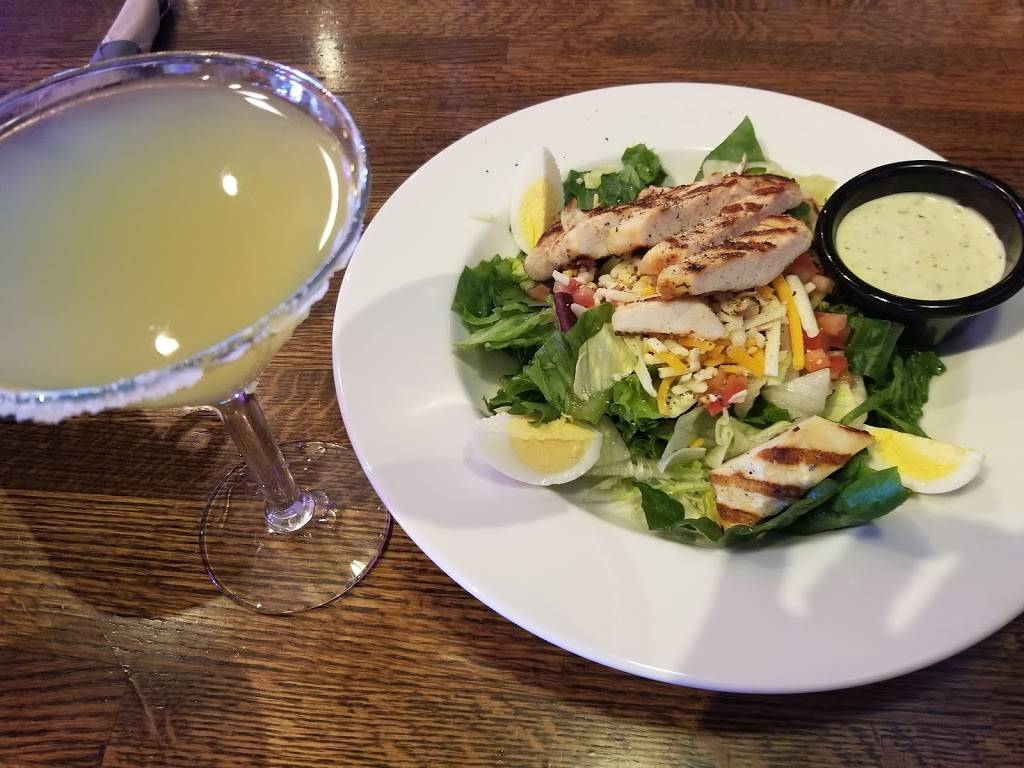 Applebees Grill + Bar | restaurant | 32175 CA-79, Temecula, CA 92592, USA | 9515067852 OR +1 951-506-7852