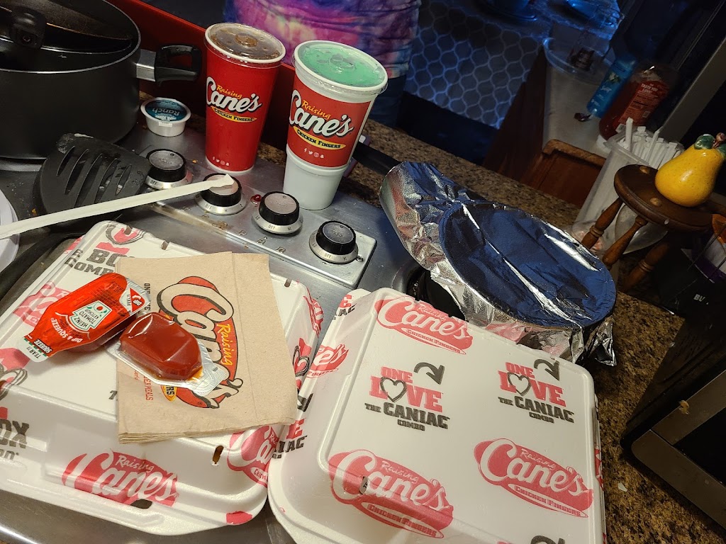 Raising Canes Chicken Fingers | meal takeaway | 206 Thomas Rd, West Monroe, LA 71291, USA | 3183223118 OR +1 318-322-3118