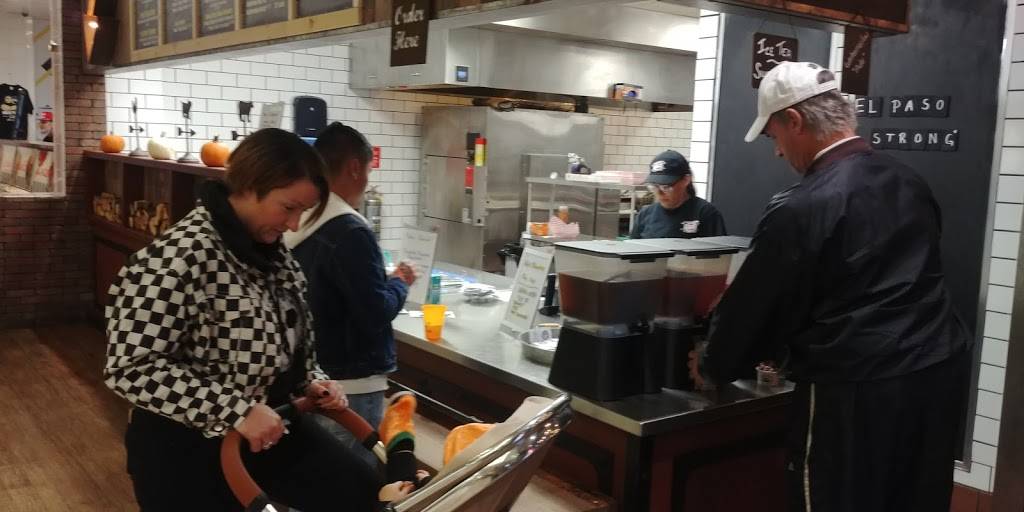 2 Brothers BBQ & Wings | restaurant | Mall Food Court, 750 Sunland Park Dr, El Paso, TX 79912, USA | 9152228909 OR +1 915-222-8909