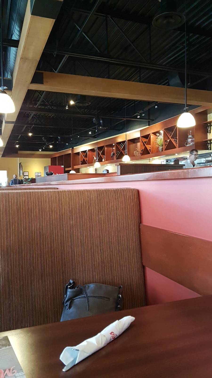 Mikes | restaurant | 1705 Rue King Ouest, Sherbrooke, QC J1J 2C8, Canada | 8195641090 OR +1 819-564-1090