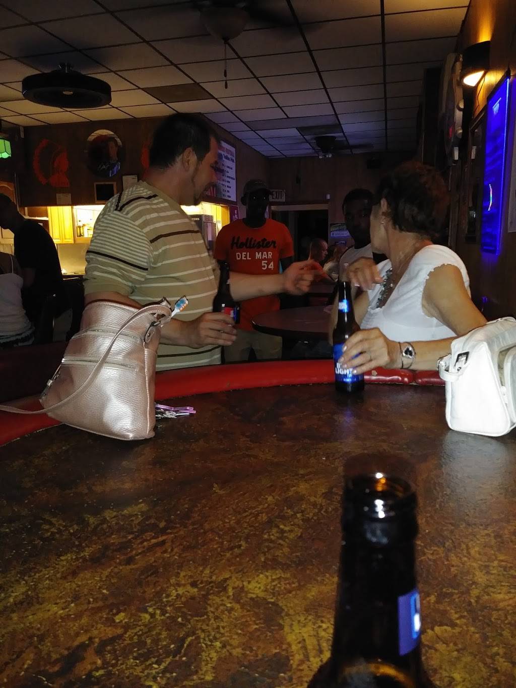 The Pub | restaurant | 12 E North St, Danville, IL 61832, USA | 2174434466 OR +1 217-443-4466