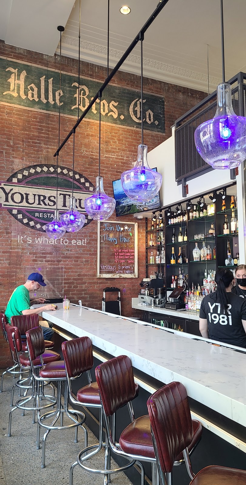 Yours Truly Playhouse Square | restaurant | Playhouse Square, 1228 Euclid Ave, Cleveland, OH 44115, USA | 2166212700 OR +1 216-621-2700