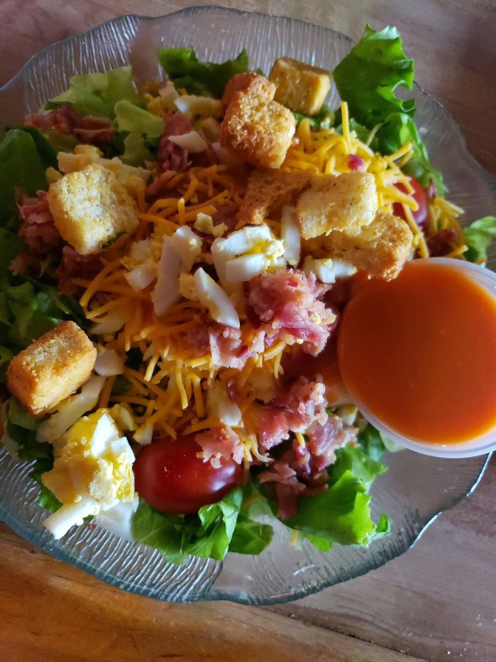 Mikes Penn Ave Grille | restaurant | 599 E State St, Salem, OH 44460, USA | 3303324804 OR +1 330-332-4804