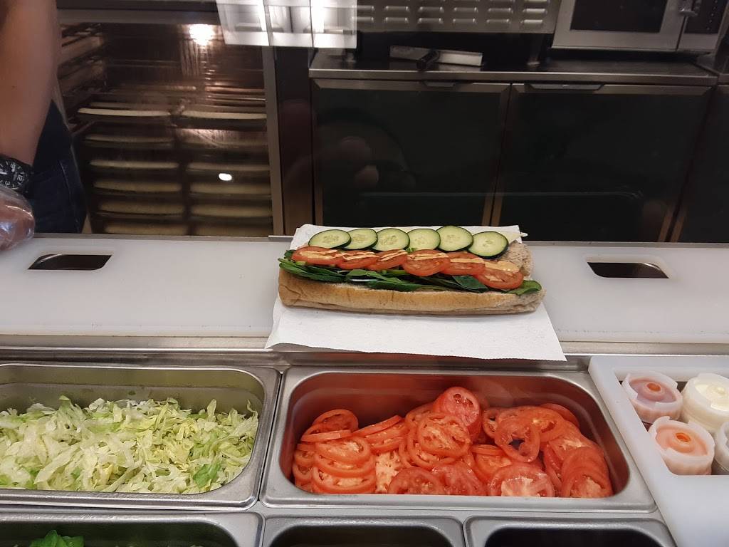 Subway | meal takeaway | 3652 Reliance Drive Highway 52 And, I-25, Frederick, CO 80516, USA | 3038333381 OR +1 303-833-3381