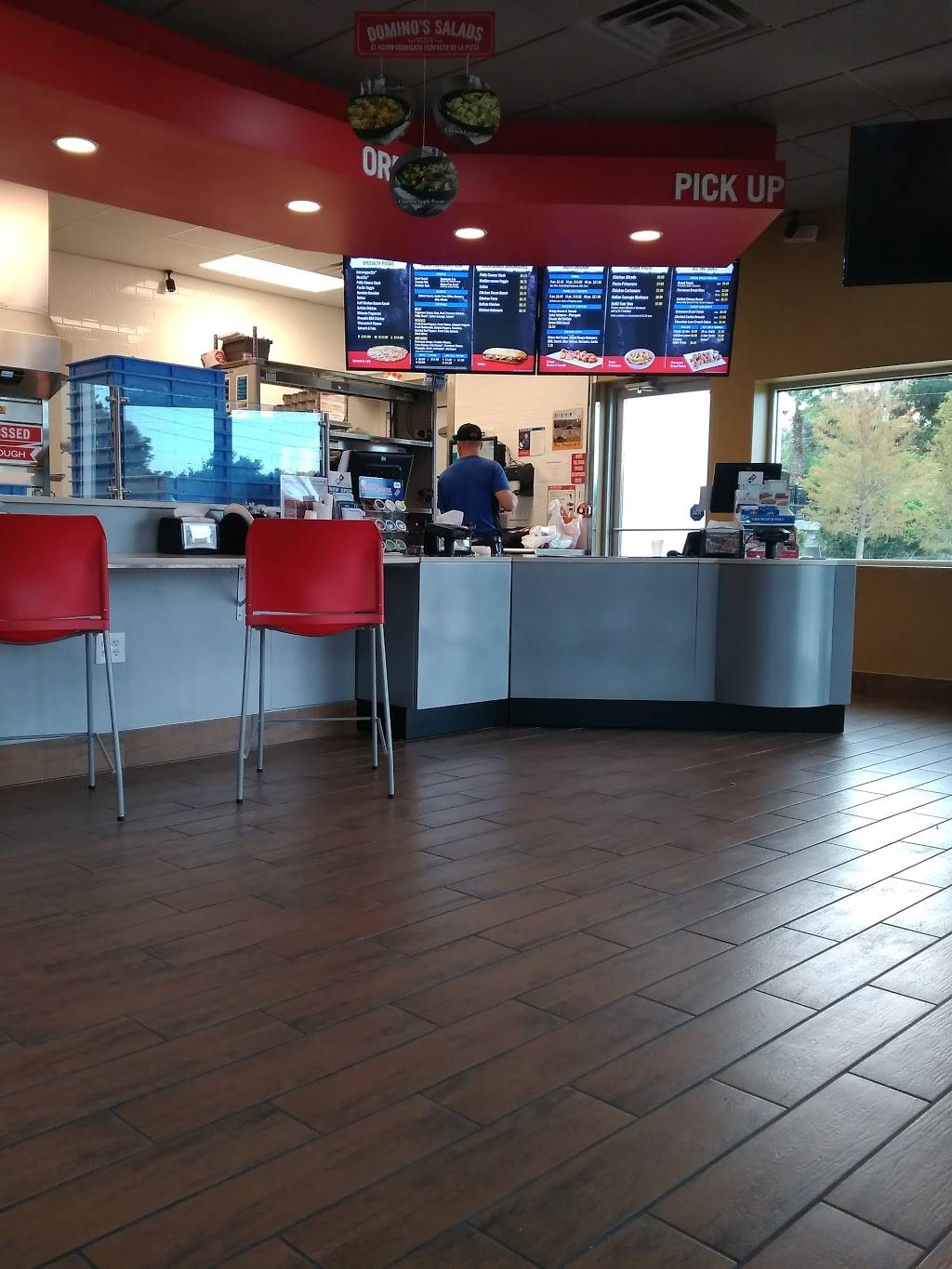 Dominos Pizza | meal delivery | 210 N US-27, Lady Lake, FL 32159, USA | 3527751800 OR +1 352-775-1800