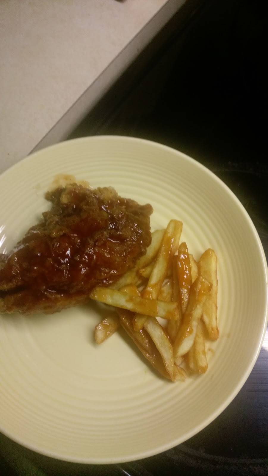 Chicagos Chicken Coop - C.C. Hills | restaurant | 4261 W 167th St, Country Club Hills, IL 60478, USA | 7086479000 OR +1 708-647-9000