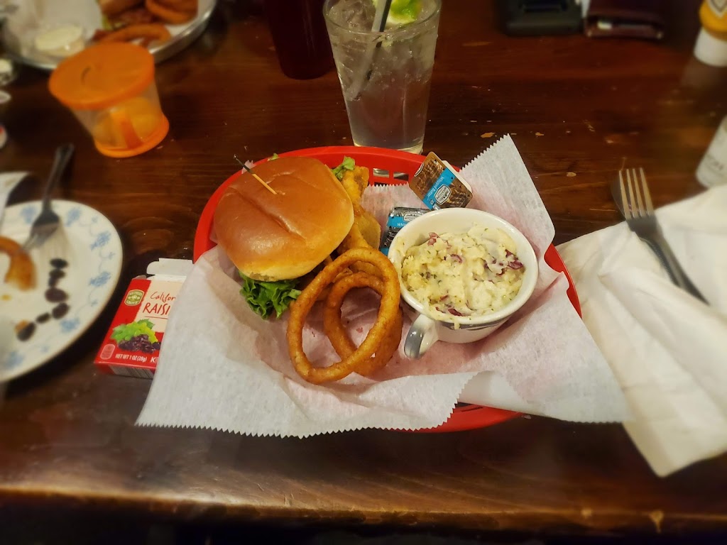 Red Rooster Tavern | restaurant | 2998 N Scenic Dr, Muskegon, MI 49445, USA | 2317444006 OR +1 231-744-4006