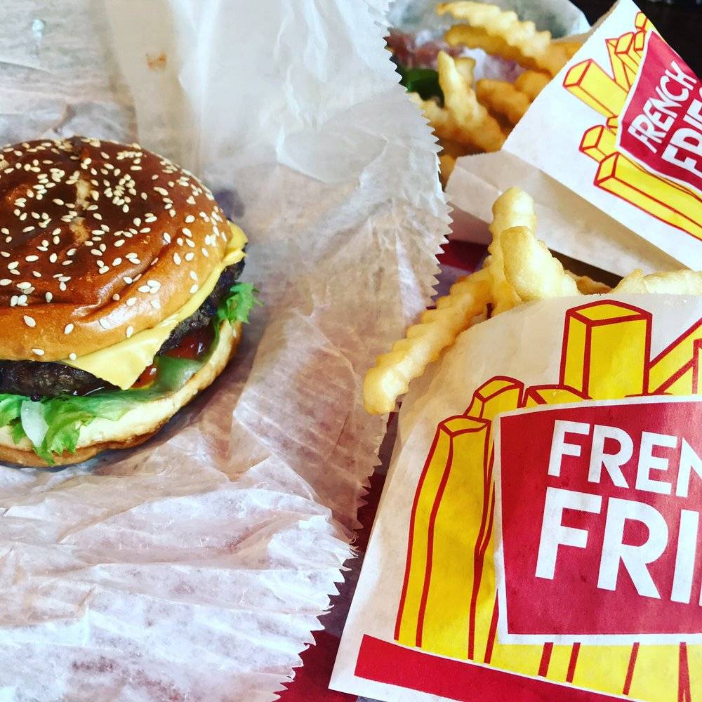 B Side Burger | restaurant | 3734 W Irving Park Rd, Chicago, IL 60618, USA | 7732672222 OR +1 773-267-2222