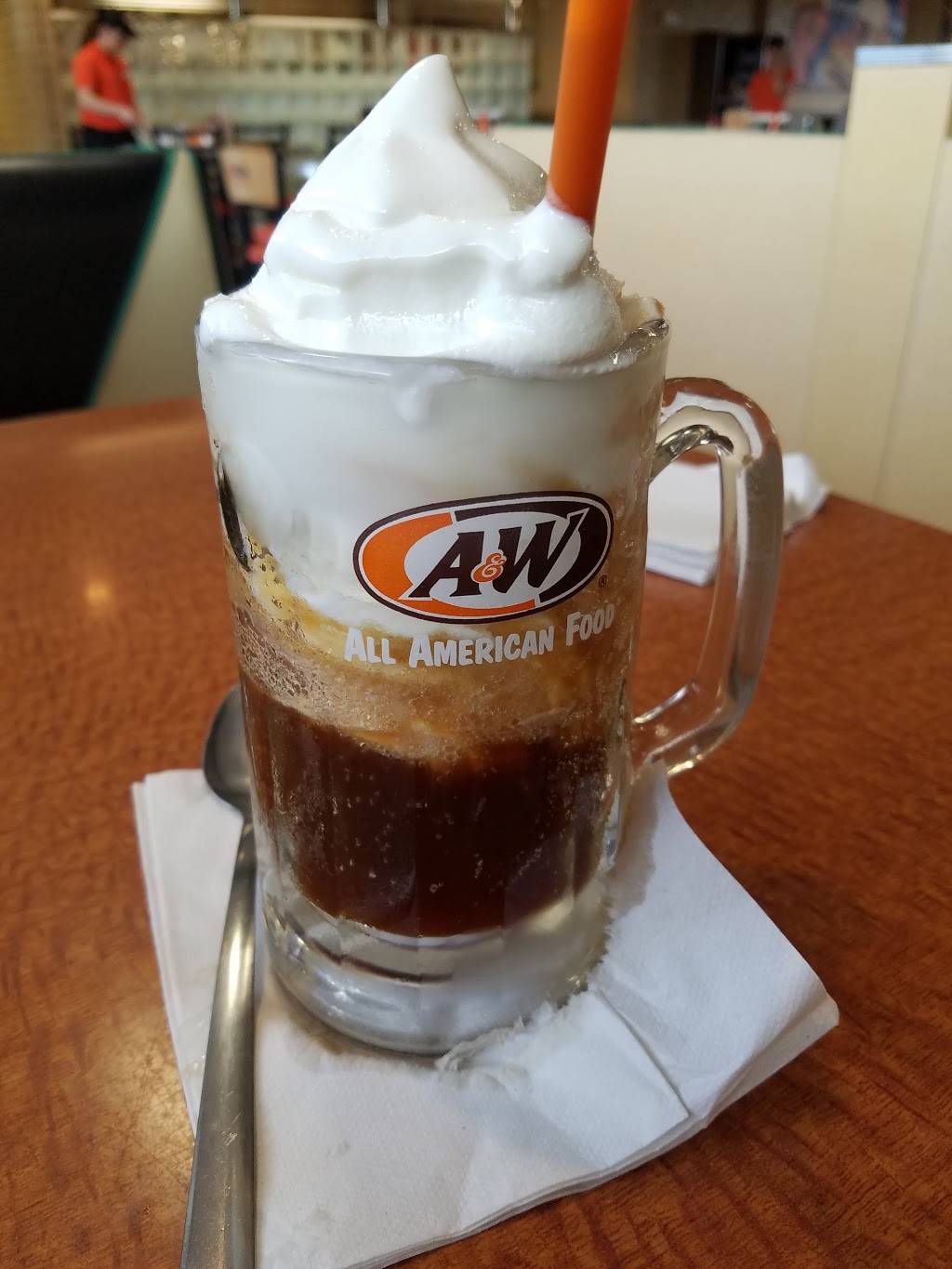 A&W Grand Ledge Restaurant | restaurant | 525 W Saginaw Hwy, Grand Ledge, MI 48837, USA | 5176277800 OR +1 517-627-7800