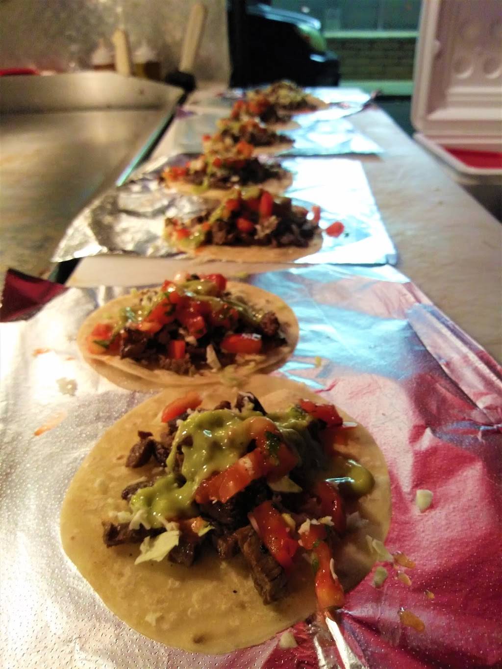 Midnight Taco | restaurant | 1423 S Country Club Dr, Mesa, AZ 85210, USA | 4802461621 OR +1 480-246-1621