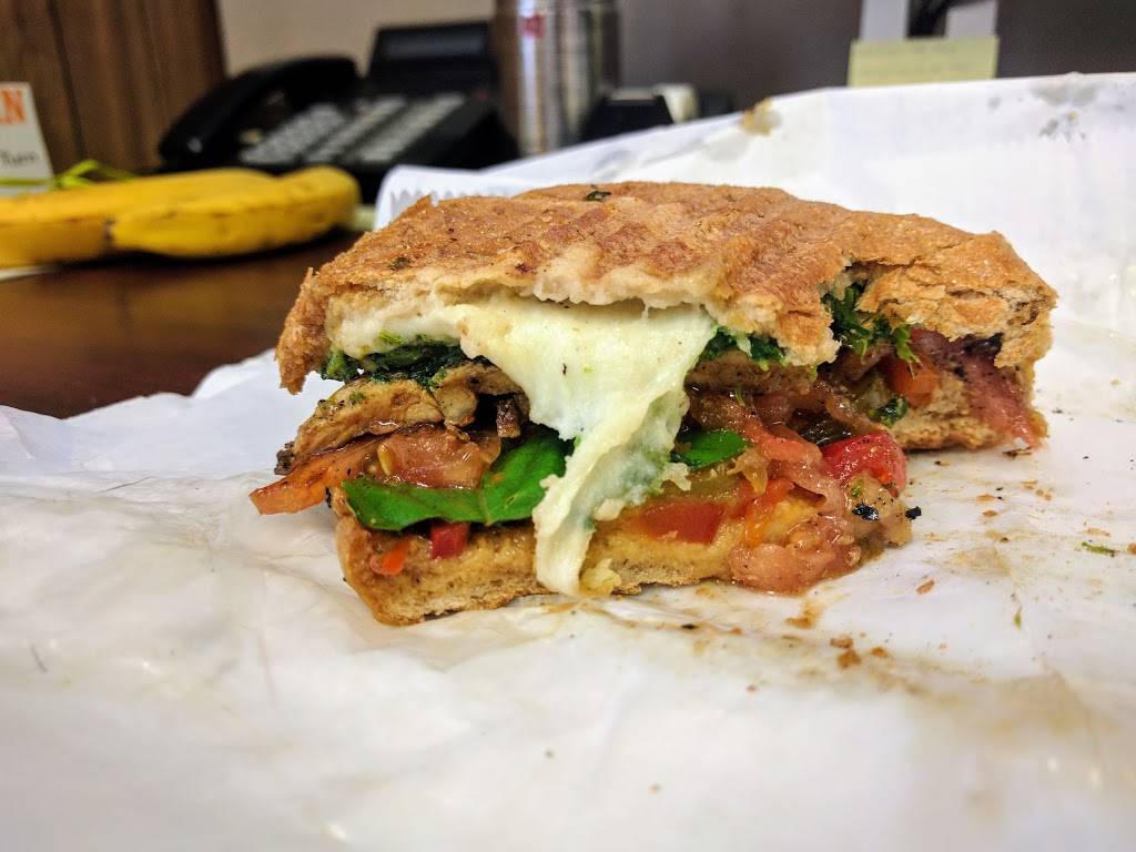 Giovannis Italian American Delicatessen | restaurant | 43 Croton Point Ave, Croton-On-Hudson, NY 10520, USA | 9142711010 OR +1 914-271-1010