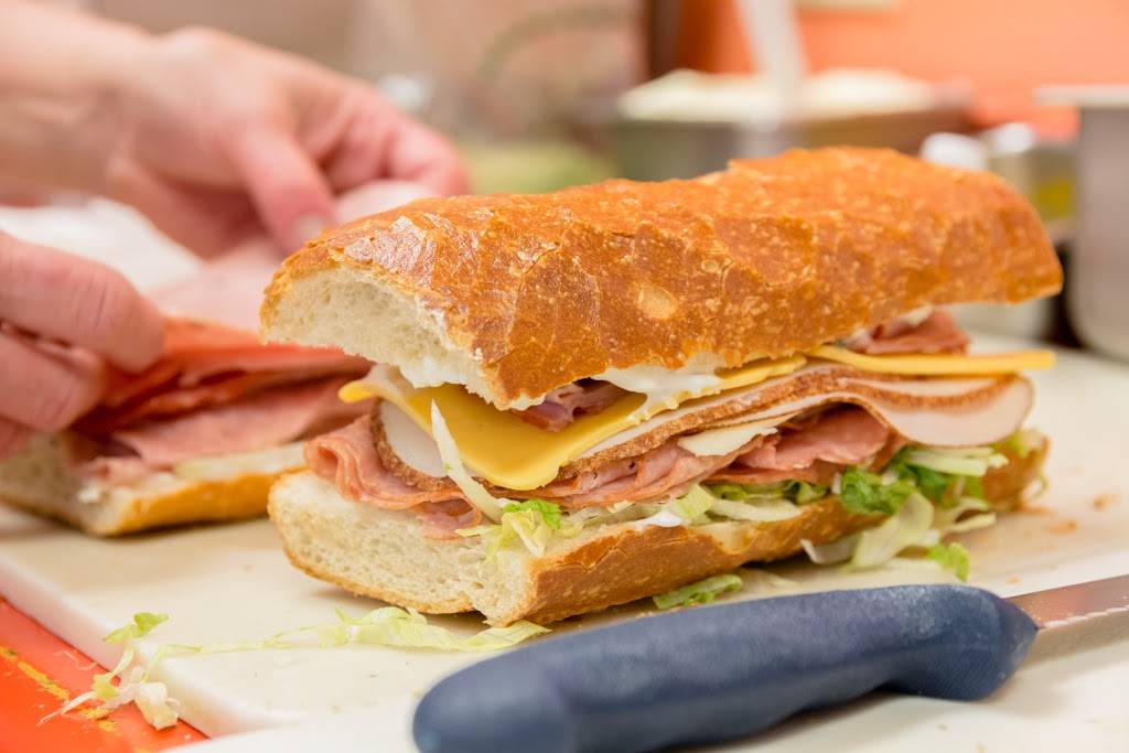 Luigis Italian Delicatessen | restaurant | 2709 Clayton Rd, Concord, CA 94519, USA | 9258252030 OR +1 925-825-2030