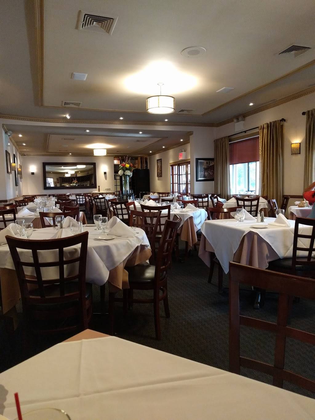 Ninos | restaurant | 1110 Hylan Blvd, Staten Island, NY 10305, USA | 7184483838 OR +1 718-448-3838