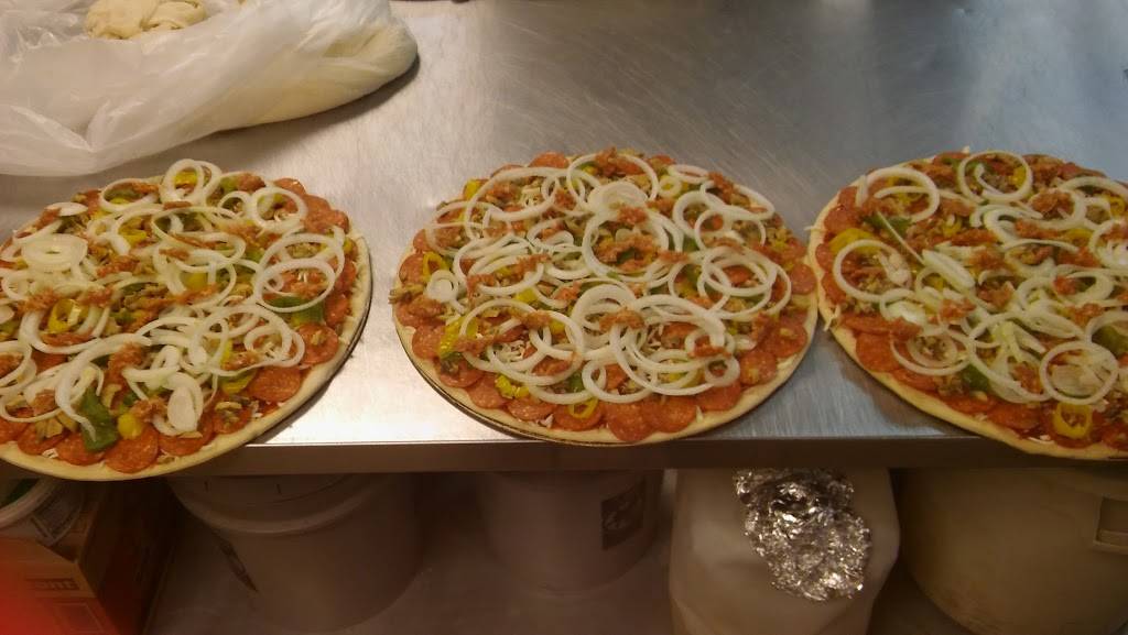 P Js Pizza | restaurant | 3266 S High St, Columbus, OH 43207, USA | 6144972727 OR +1 614-497-2727