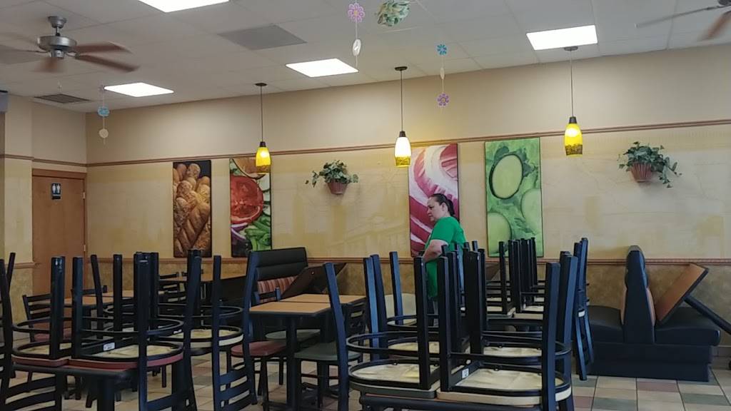 Subway Restaurants | restaurant | 1931 E Ben White Blvd #100, Austin, TX 78741, USA | 5124408773 OR +1 512-440-8773