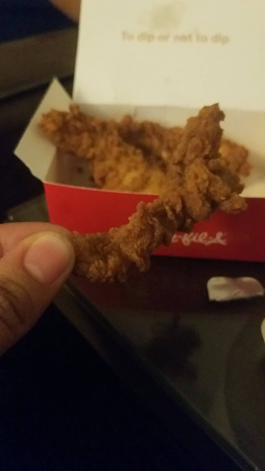 Chick-fil-A | restaurant | 3040 W Mockingbird Ln, Dallas, TX 75235, USA | 2147363866 OR +1 214-736-3866