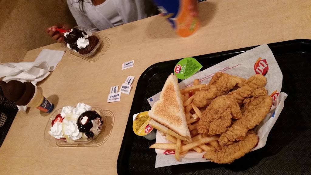 Dairy Queen Grill & Chill | restaurant | 1500 Wisconsin Dells Pkwy, Lake Delton, WI 53940, USA | 6082537715 OR +1 608-253-7715