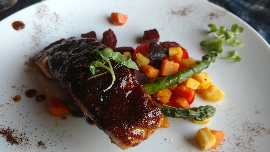 The Bearded Dogg Lounge | restaurant | 302 S Otsego Ave, Gaylord, MI 49735, USA | 9896190298 OR +1 989-619-0298