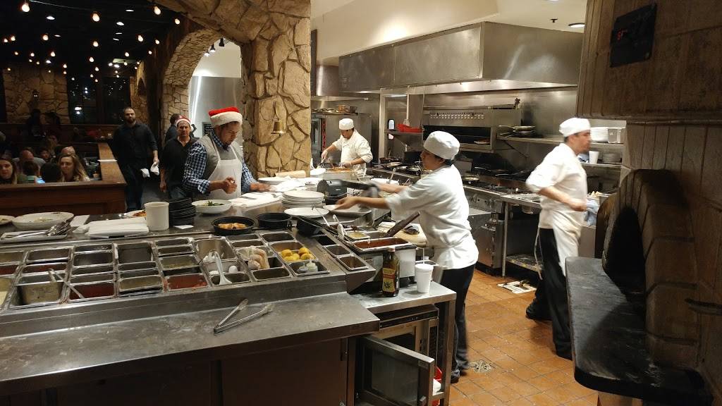 Romanos Macaroni Grill | restaurant | 21001 N Tatum Blvd Suite 4, Phoenix, AZ 85050, USA | 4805388755 OR +1 480-538-8755