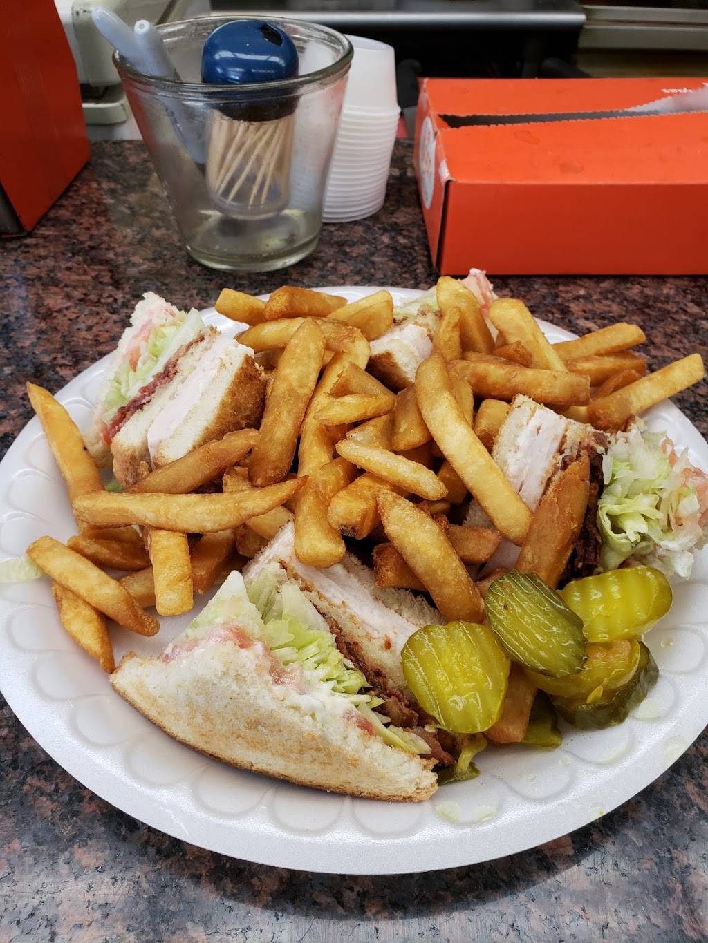 Vinnies Pizza | meal delivery | 109 Avenue N, Brooklyn, NY 11230, USA | 7186452401 OR +1 718-645-2401