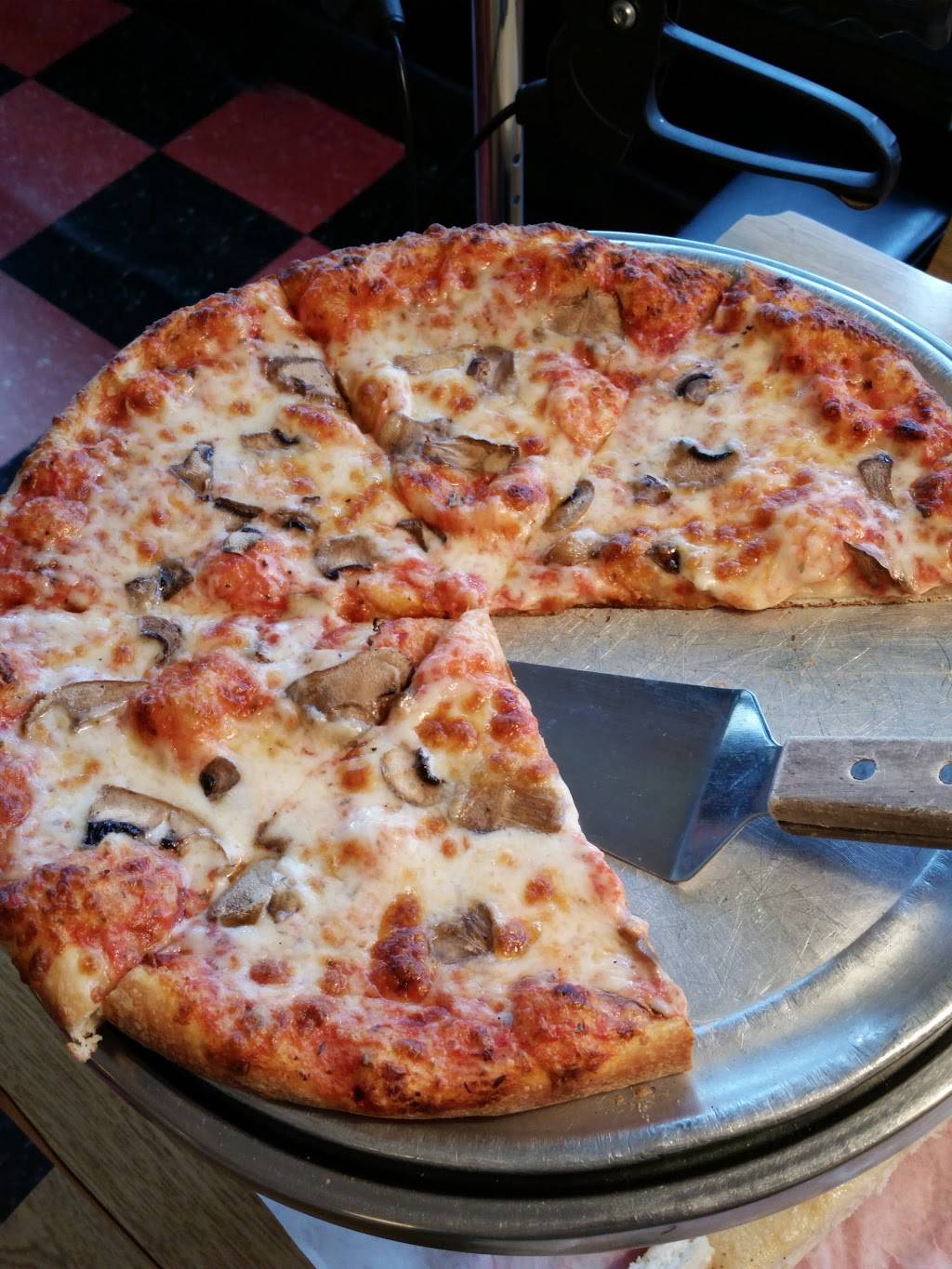 Montys Pizza | restaurant | 2170 Nursery Rd, Clearwater, FL 33764, USA | 7275309731 OR +1 727-530-9731