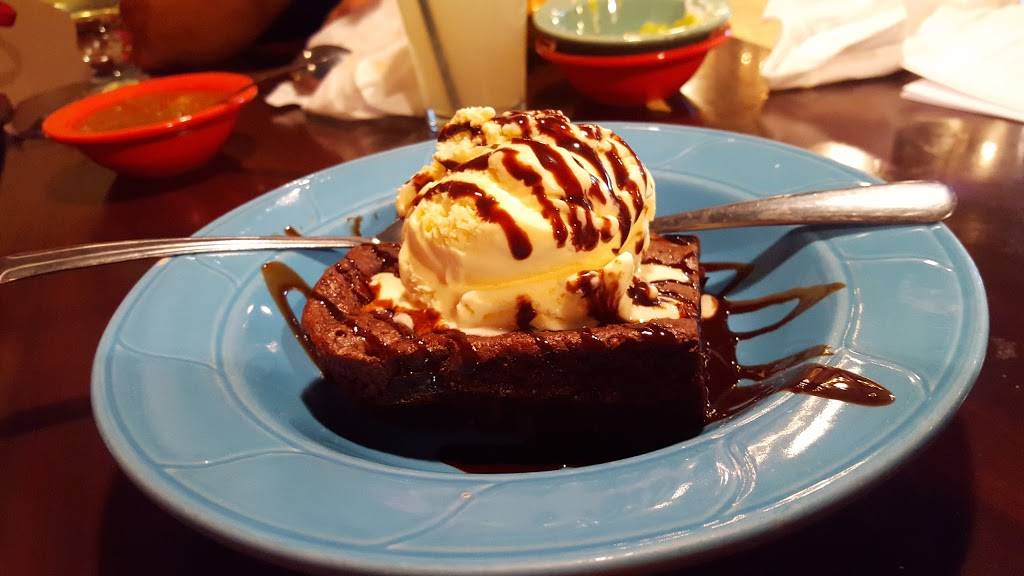 Las Palmas Mexican Restaurant & Bar | restaurant | 1605 George Dieter Dr ste 201-03, El Paso, TX 79936, USA | 9156299898 OR +1 915-629-9898