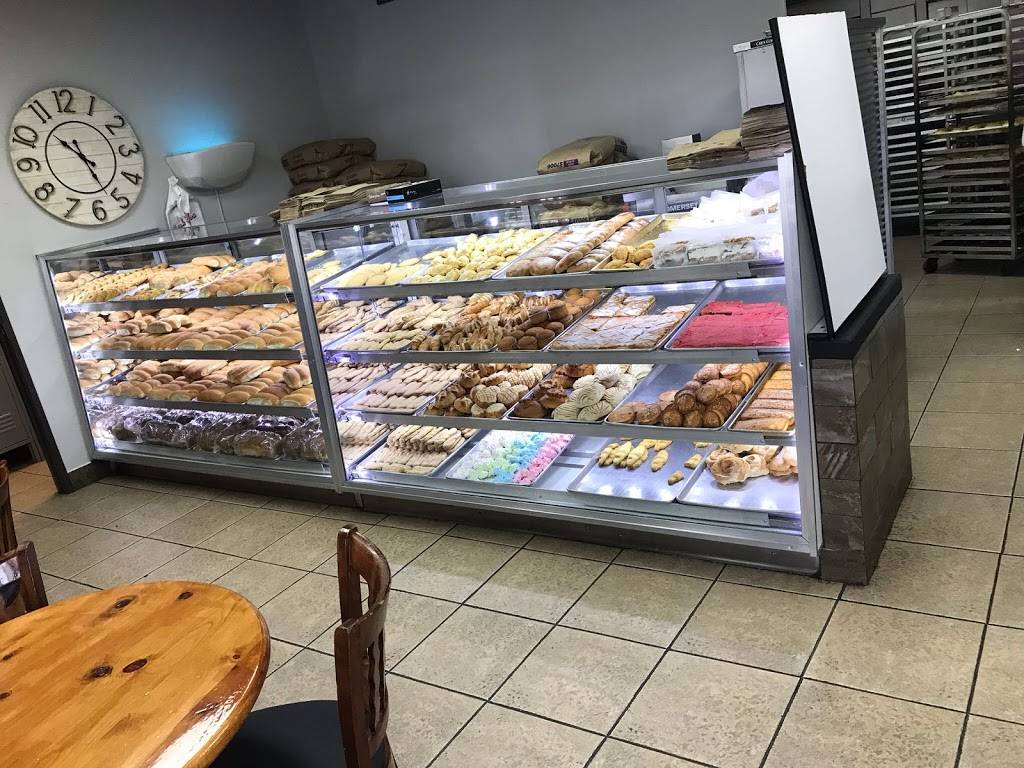 Panaderia Salvadoreña | restaurant | 3401 E Lake Mead Blvd, North Las Vegas, NV 89030, USA | 7028387261 OR +1 702-838-7261