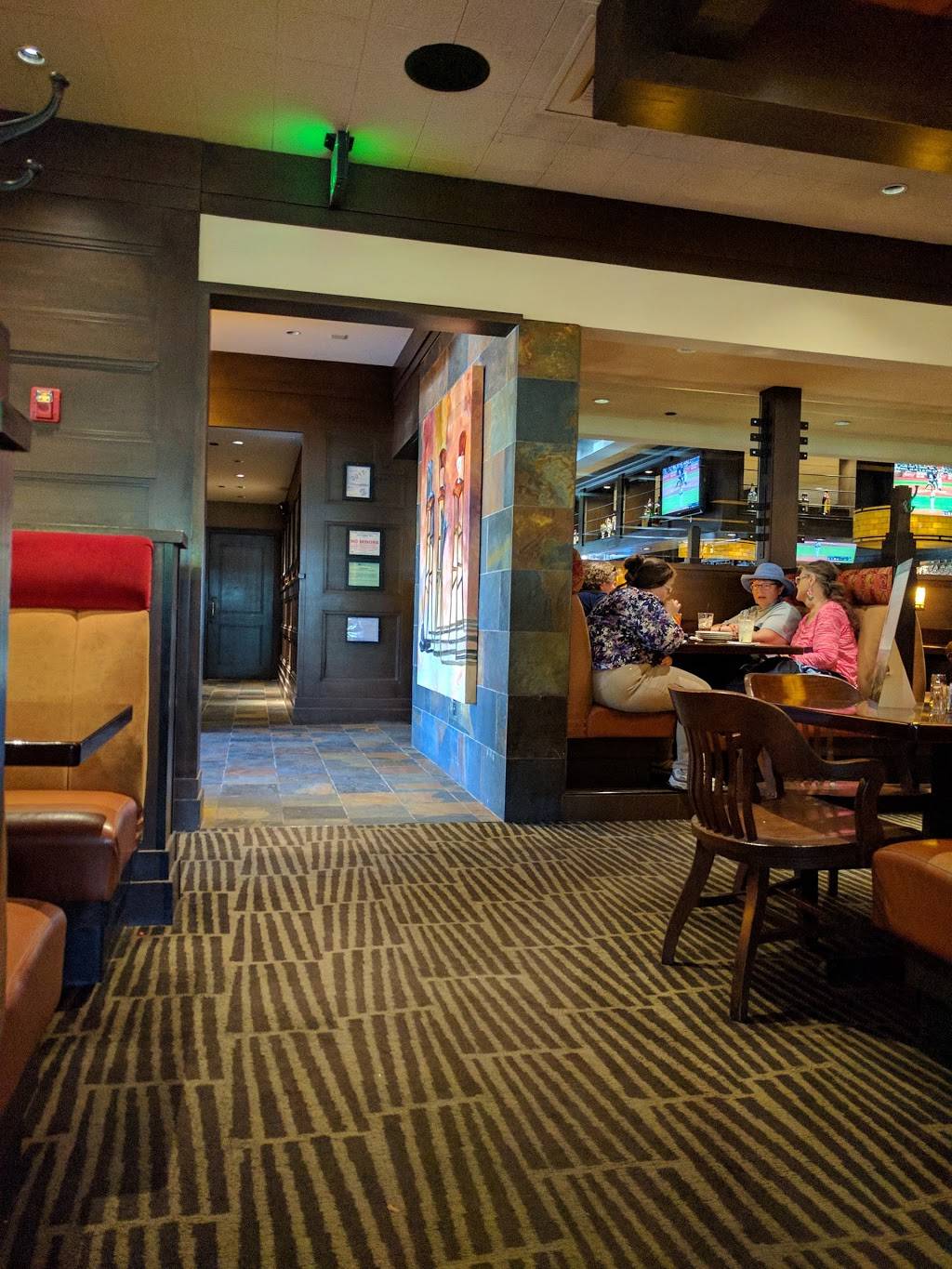 Stanfords Northgate | restaurant | 401 NE Northgate Way #1106, Northgate, WA 98125, USA | 2068346277 OR +1 206-834-6277