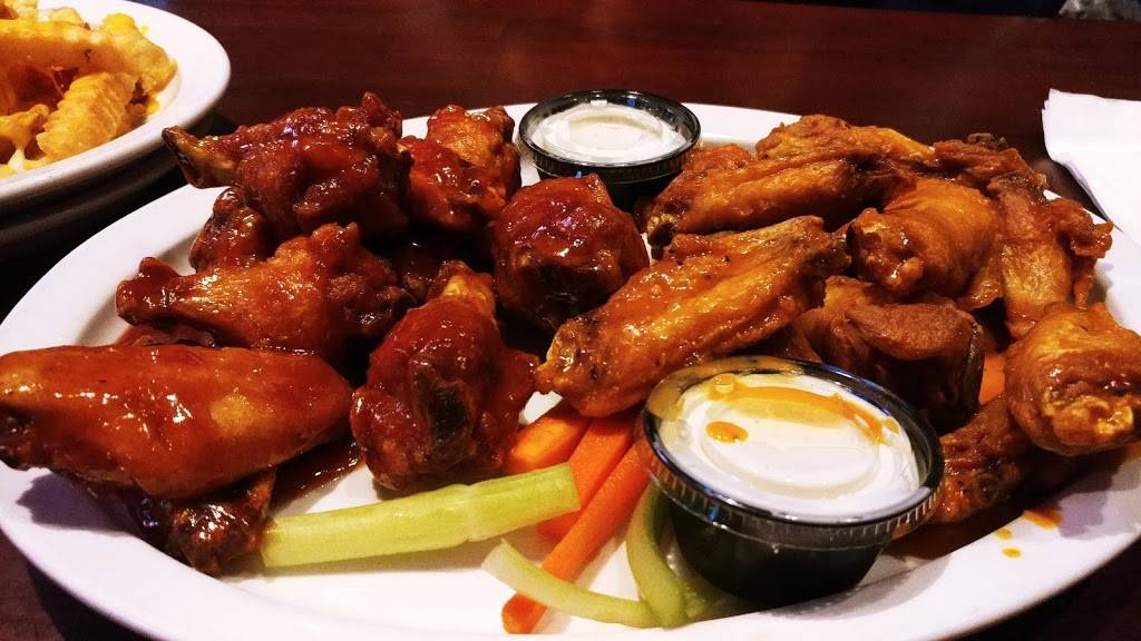 Buffalo Brothers of Lake Boone | restaurant | 4025 Lake Boone Trail #100, Raleigh, NC 27607, USA | 9197824949 OR +1 919-782-4949